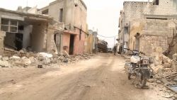 lok paton walsh syria kobani besieged_00011307.jpg