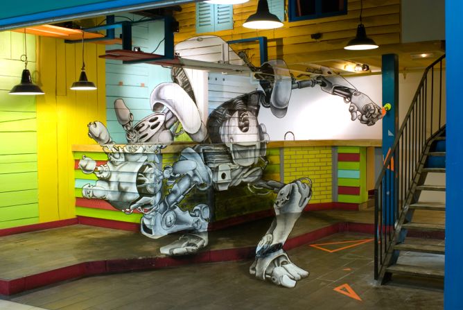 <strong>TSF Crew</strong><br /><br />The crew uses the same trick on a rockier surface to create this robot -- wrapping paint around walls, floors, and work surfaces to achieve the incredible illusion.