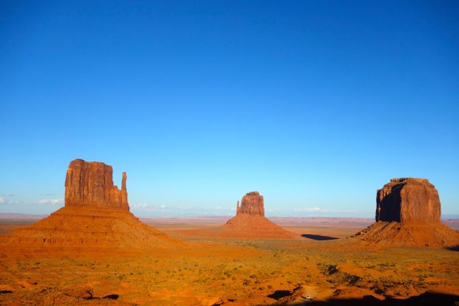 The <a href="http://ireport.cnn.com/docs/DOC-1180886">Monument Valley Navajo Tribal Park</a>, located on the Arizona-Utah state line, is known for its towering sandstone formations and panoramic views.  