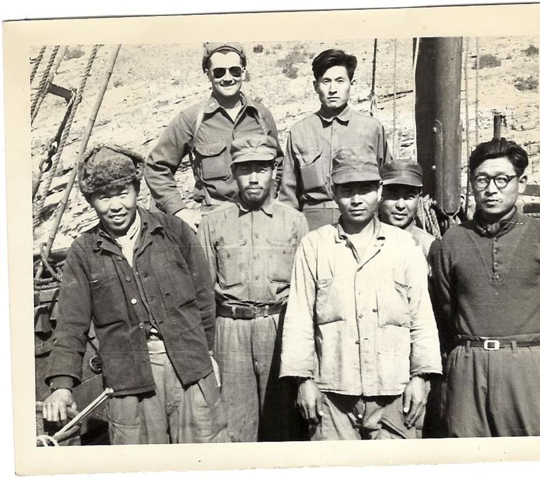 Merrill Newman (back, left), pictured in with the "Kuwol Comrades," anti-communist Korean guerrillas who fought behind North Korean lines.