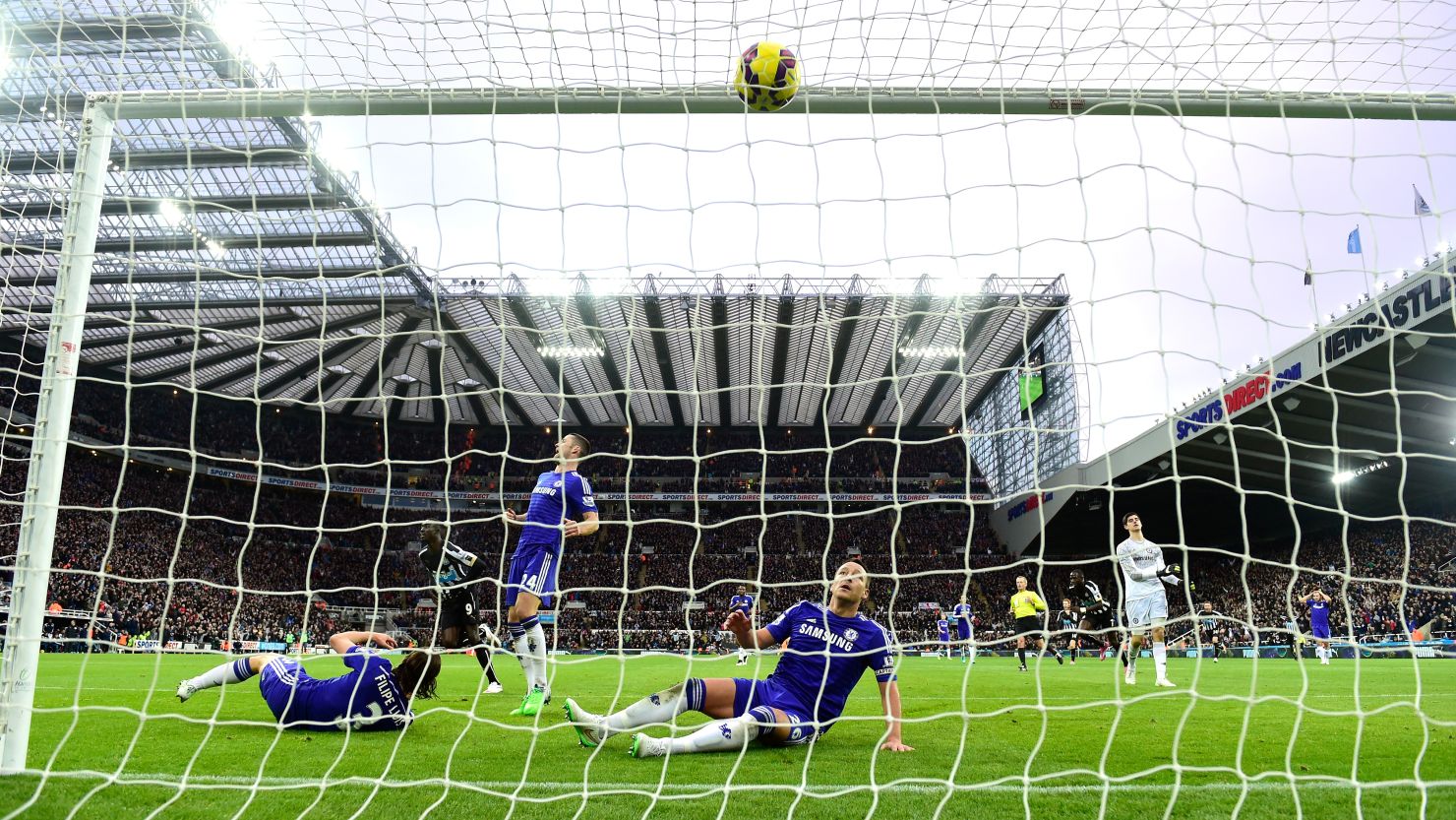 Papiss Cisse of Newcastle struck twice to end Chelsea's unbeaten start to the season.