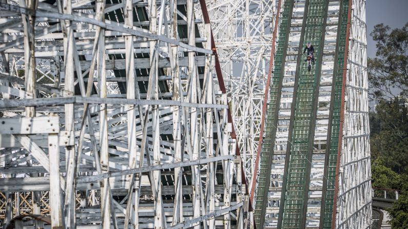Julien Dupont rides a motorcycle on a Mexico City rollercoaster on Thursday, December 4. <a href="index.php?page=&url=https%3A%2F%2Fwww.youtube.com%2Fwatch%3Fv%3DXEUMwxzyDxI" target="_blank" target="_blank">Check out the first-person video</a>