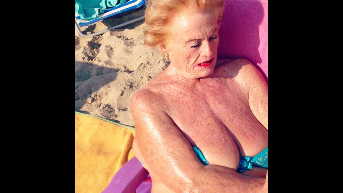 <em>When Hollywood met benidorm</em> by <a href="index.php?page=&url=http%3A%2F%2Finstagram.com%2Fmariamoldes" target="_blank" target="_blank">Maria Moldes</a> (Alicante, Spain)