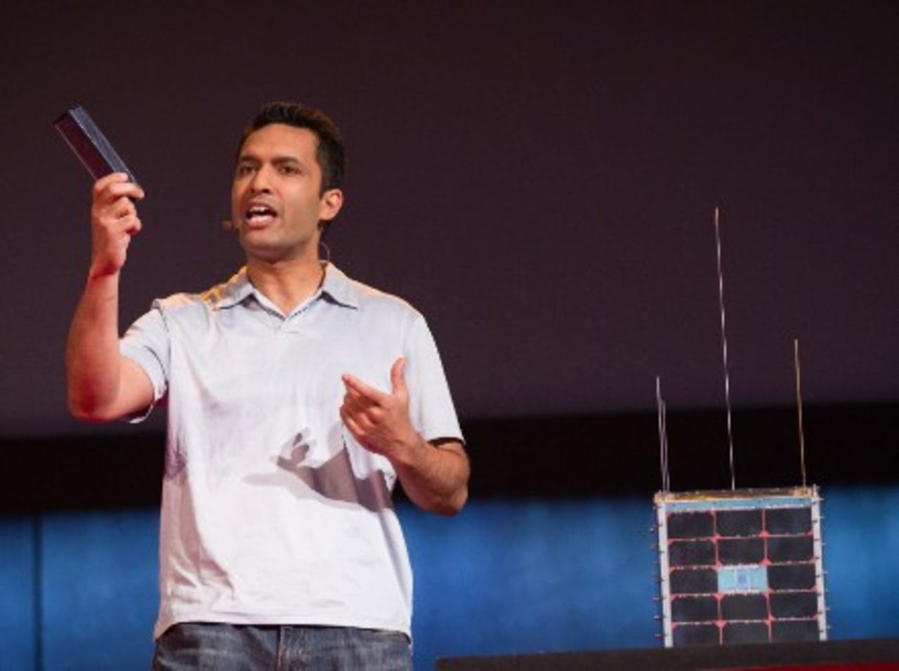 Outernet founder Syed Karim explains his plan to get information from the web to the half of humanity that currently lacks access to it at TEDGlobal 2014.