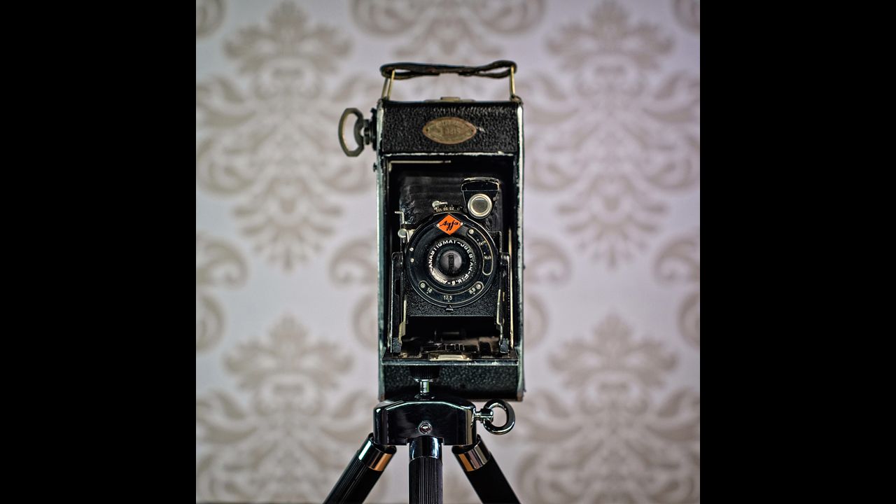 This Agfa Billy model was produced in the 1930's.