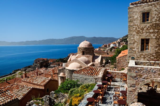 Off limits to cars, the old town of Monemvasia, in the southern Peloponnese, is one of Greece's best-preserved Byzantine citadels. Photo courtesy <a href="index.php?page=&url=http%3A%2F%2Fwww.discovergreece.com%2Fen" target="_blank" target="_blank">DiscoverGreece</a>.