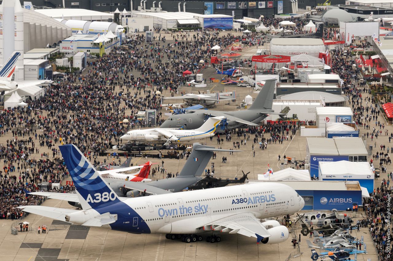 Unlike in 2014, 2015's major air shows -- in Paris and Dubai -- will lack fanfare. The Big Four airplane manufacturers -- Airbus, Boeing, Bombardier, Embraer -- have tapped out their new launches.