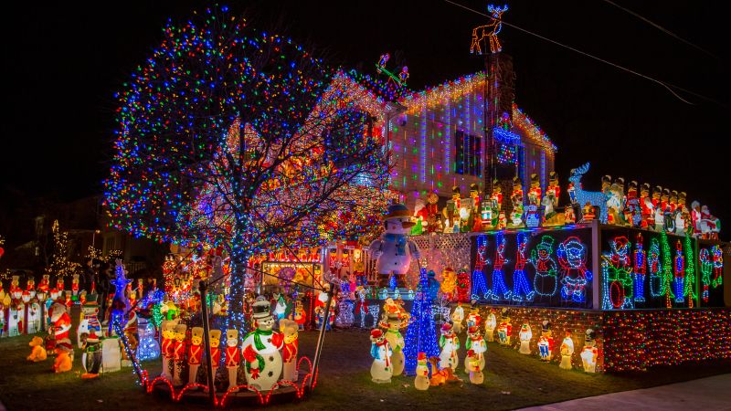 Star Wars-themed light show and other Christmas magic | CNN