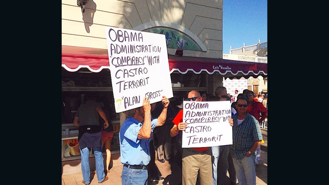 Cuban exiles in Miami protest the move to normalize US-Cuba relations.