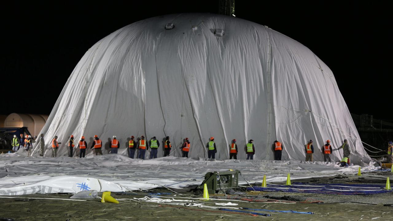 The aerostat begins to take shape.