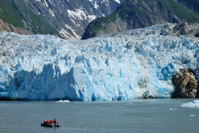 El Baranof Dream de Alaskan Dream Cruises ofrecerá excursiones a tierra que se adentran aún más en las áreas vírgenes de Alaska con botes más pequeños para realizar excursiones.