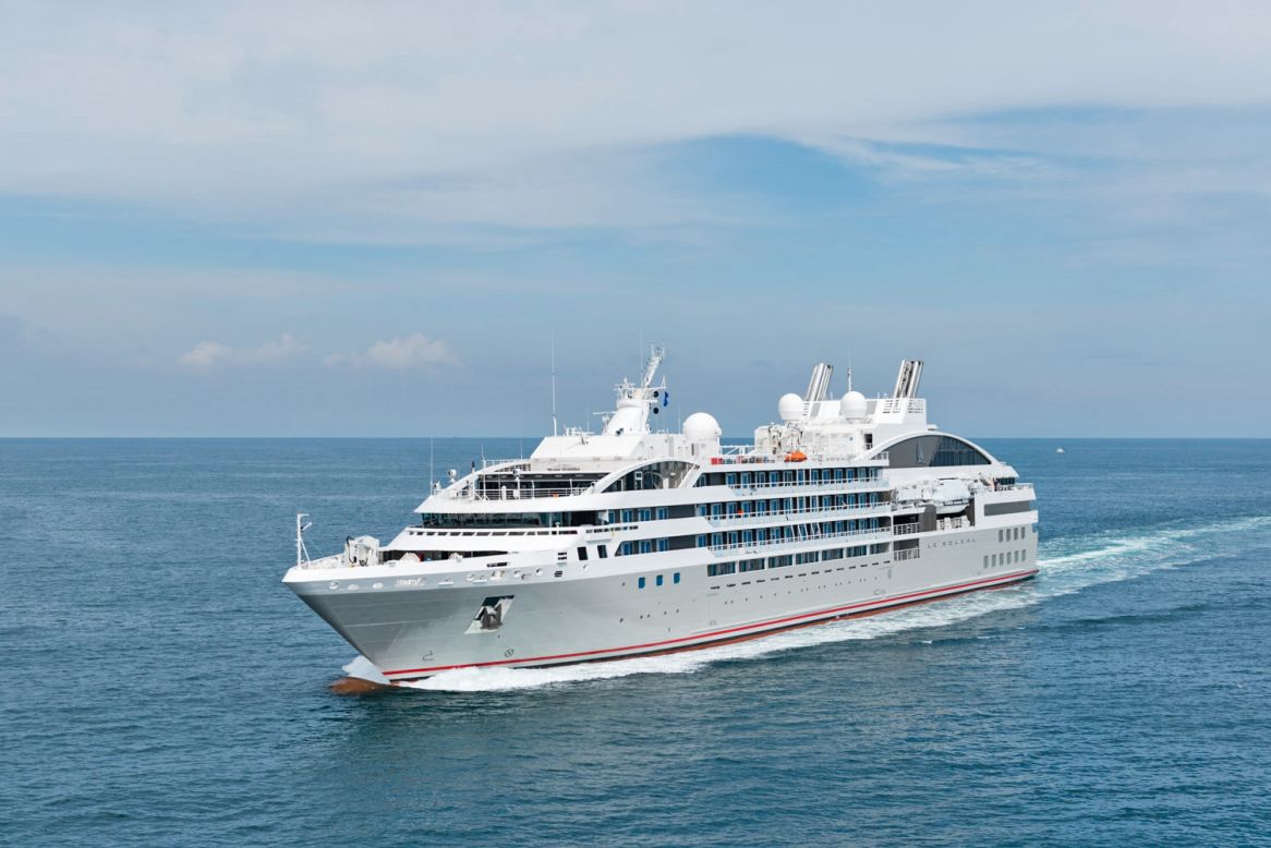 Compagnie du Ponant presentará su pequeño y más reciente barco al estilo de expediciones de lujo, Le Lyrial, en la primavera de 2015. Los itinerarios incluyen un viaje de siete noches desde Dubrovnik hasta Atenas.