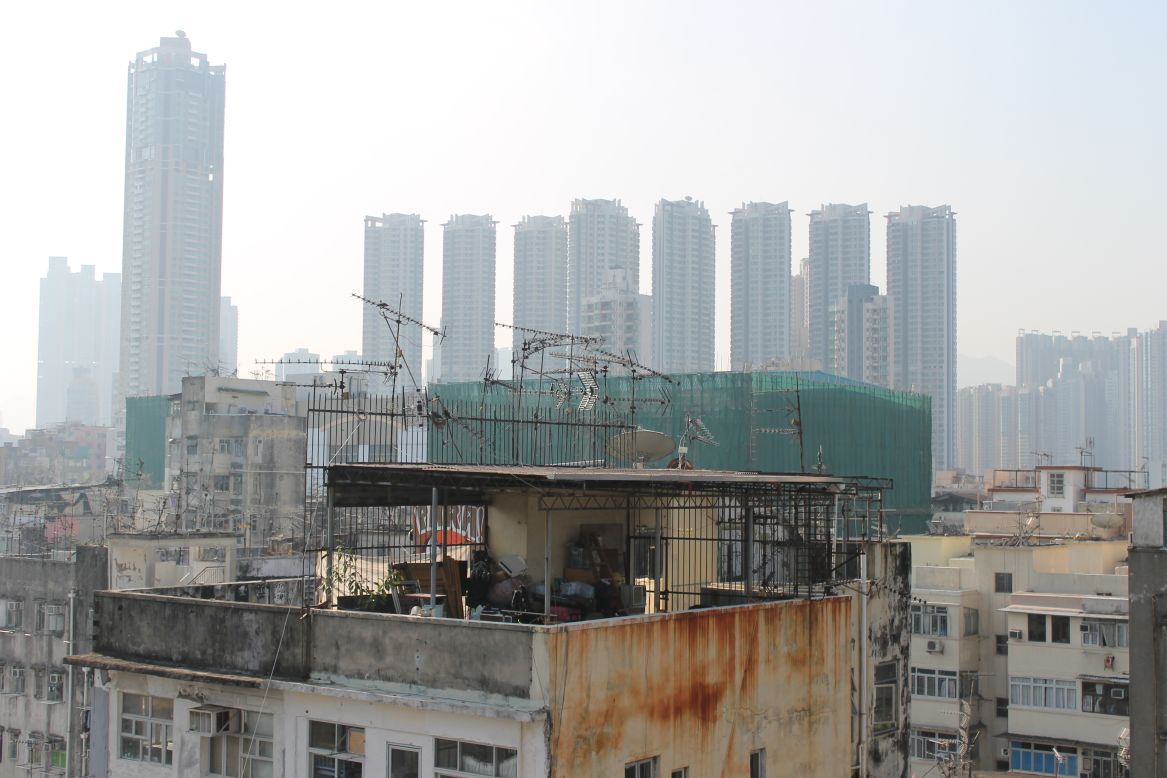 Rooftop houses are usually found in Hong Kong's old urban areas such as Sham Shui Po, Yau Ma Tei and Kwun Tong. These structures hailing from the 1950s that made room for the influx of immigrants still remain, even though it is illegal to construct additional structures on top of buildings.