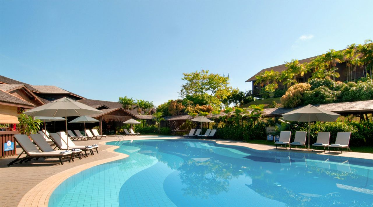 Leech-free swimming: The Hilton's pool.