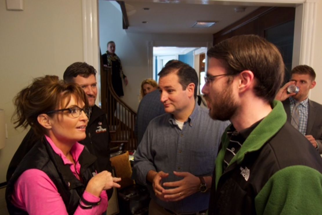 Perry discusses Facebook strategy with Cruz and Sarah Palin. 