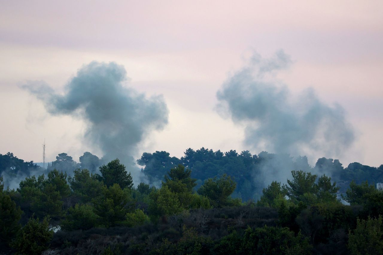 Smoke billows after an Israeli strike on the Lebanese village of Alma Ach-Chaab on October 13.