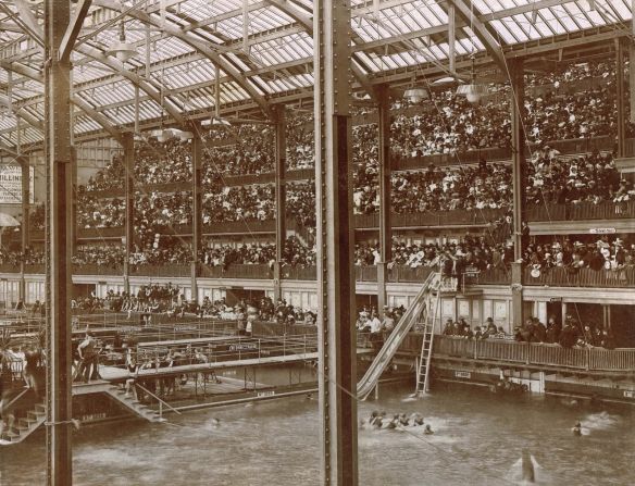 The three-acre complex housed seven pools and included attractions like Egyptian mummies and a sculpture gallery with artifacts from Mexico and China. High operational costs in the Great Depression-era led to its closing.