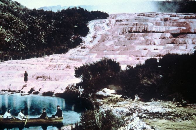 The Pink and White Terraces of Lake Rotomahana were the world's largest silica towers in the 19th century until a massive eruption at Mount Tarawera blasted these New Zealand natural wonders into oblivion.
