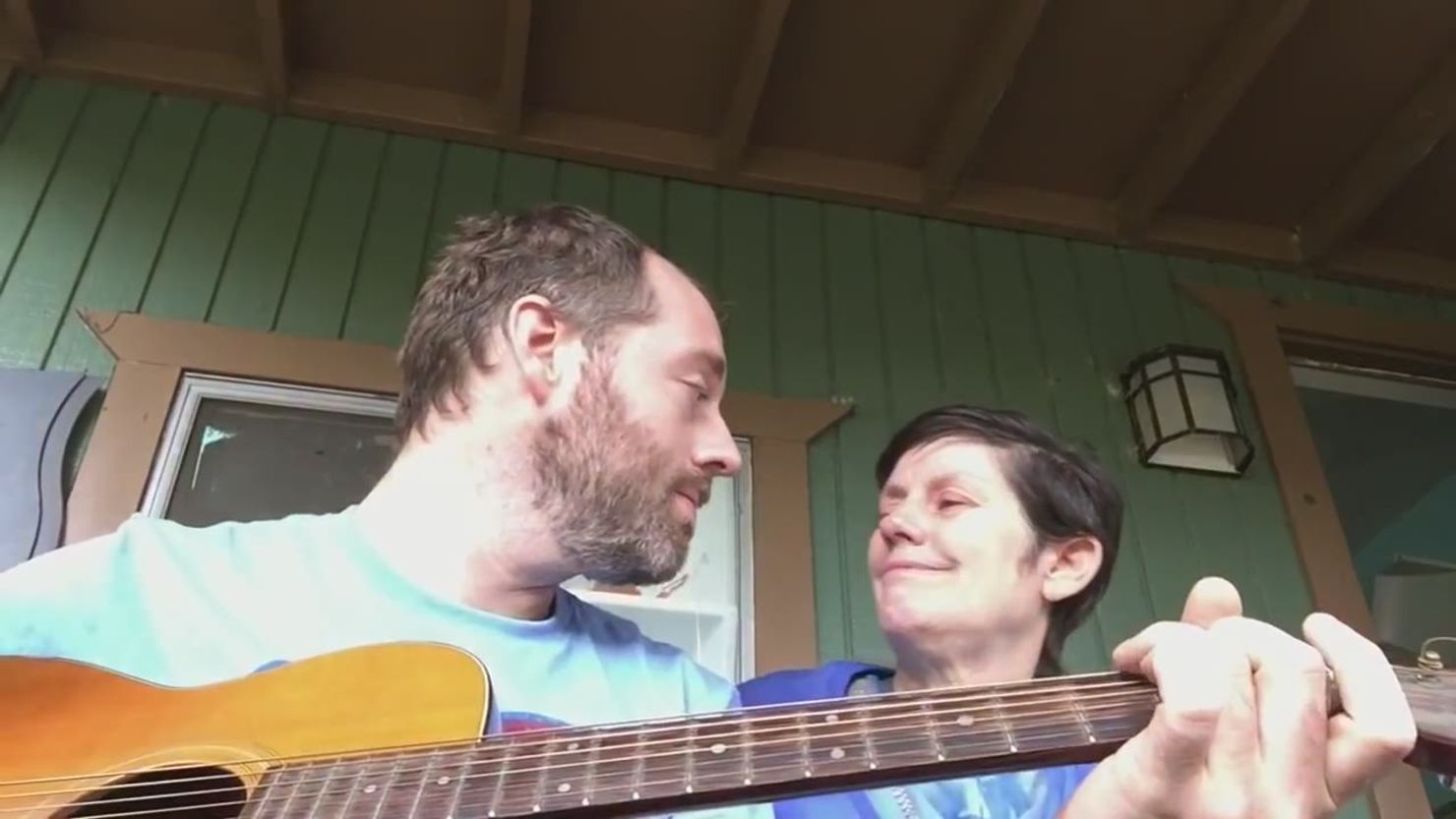 Joe Fraley posted a video on Reddit of him singing to his mother.