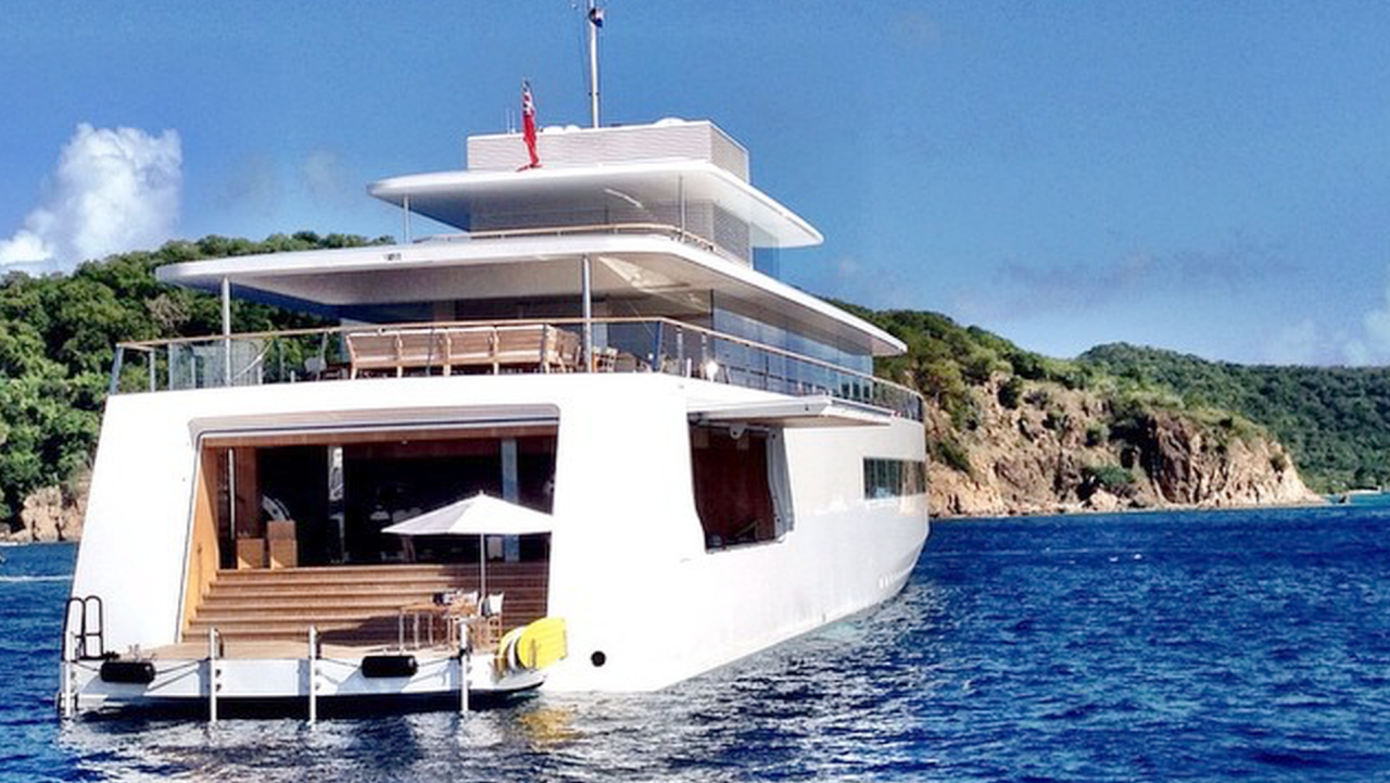 steve jobs yacht 1