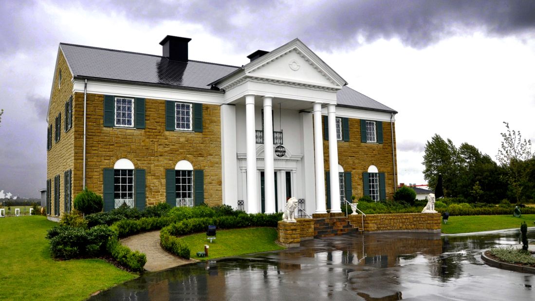 Graceland Randers is instantly recognizable but twice the size of the King's Memphis mansion.