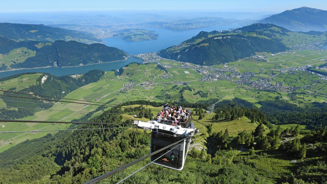 The world's first roofless cable car. 