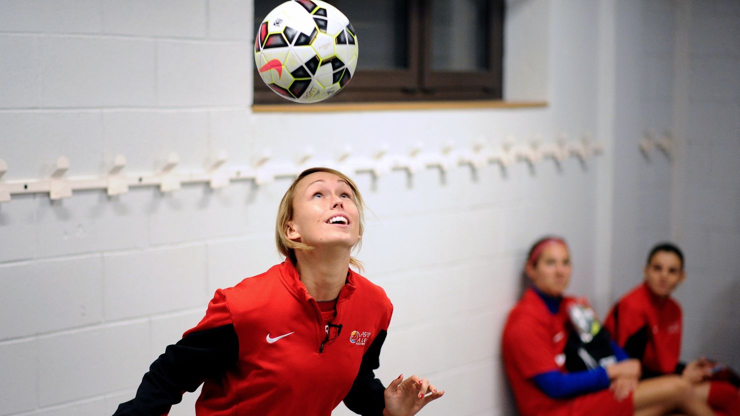 Stephanie Roche's strike saw her take second place in FIFA's Puskas Award.