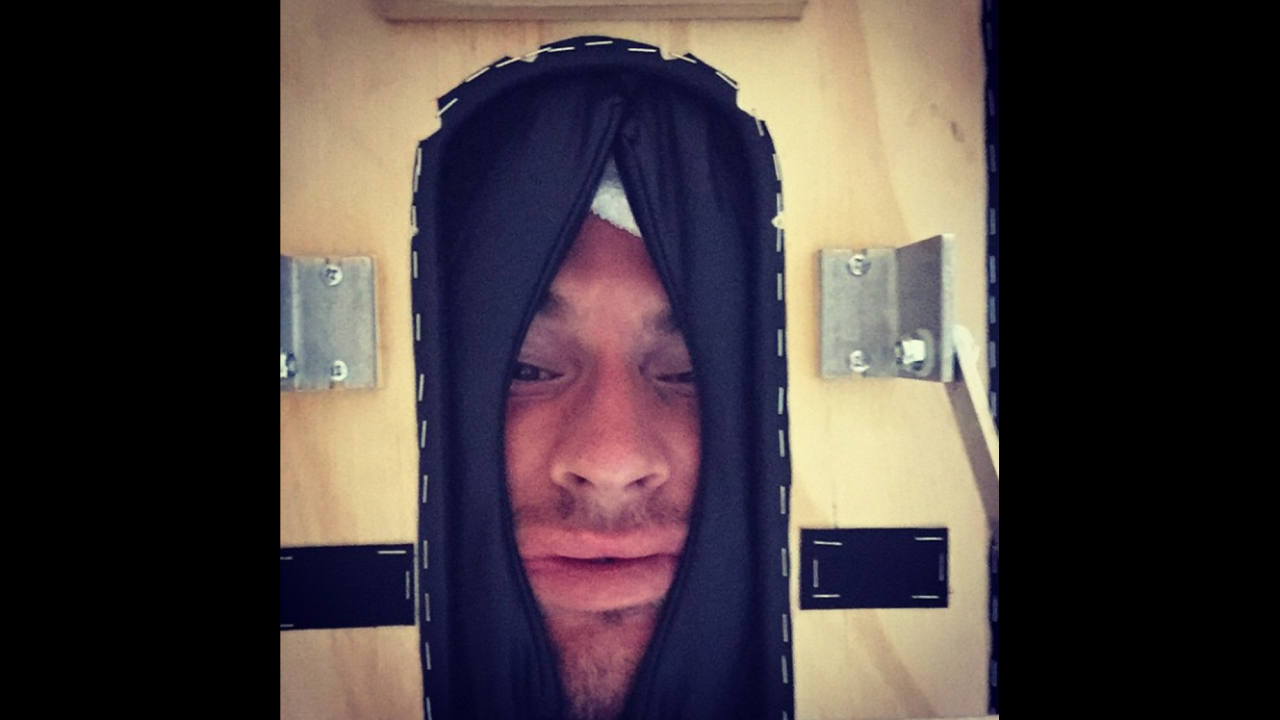 "Physio bed selfie," wrote tennis star Andy Murray in this selfie <a href="http://instagram.com/p/xlcLNbohpg/?modal=true" target="_blank" target="_blank">posted to Instagram</a> on Thursday, January 8.