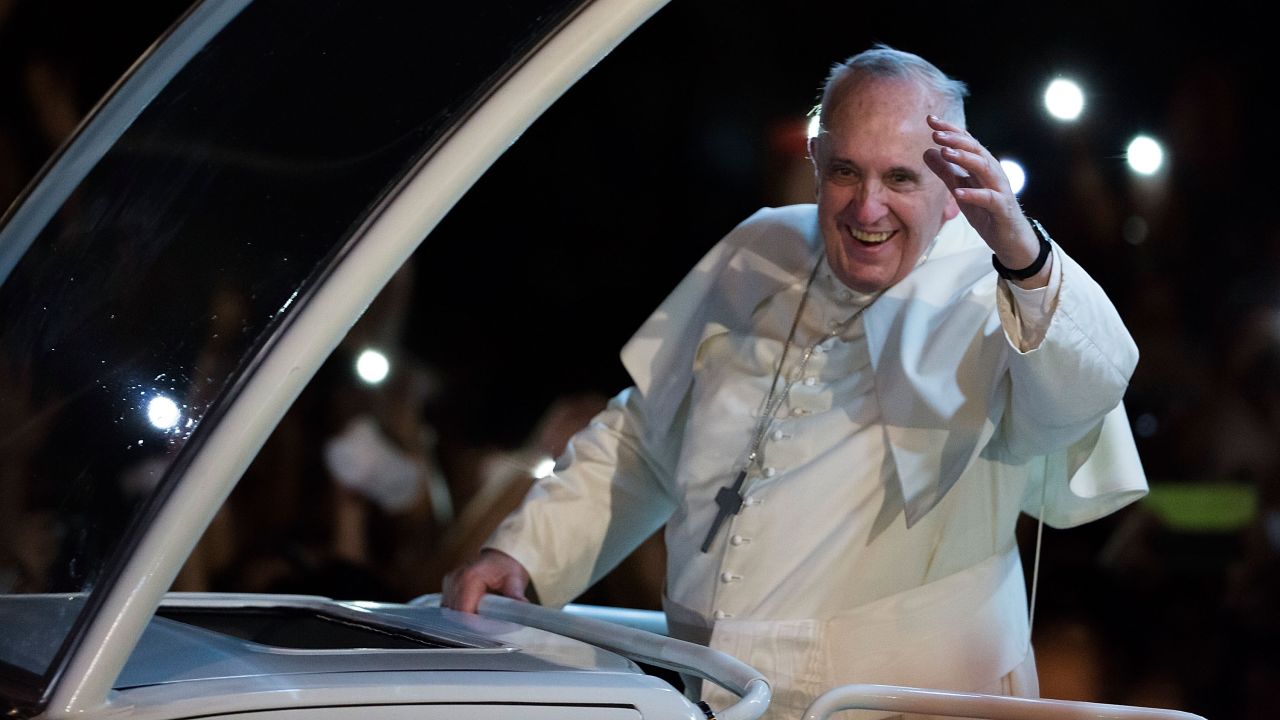 Pope Francis greets the faithful upon arriving in Manila on Thursday, January 15.