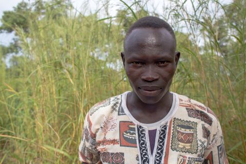 Aziz Hassan Eidiie was born in 1990 in the Nuba village of Kauda. When war broke out in his home in 2011, he had to stop his schooling. He was able to resume it at the Soba Secondary School. Many of his photographs focus on the lives of the young men inside the camp. <br />"I am happy to have become a photographer, because this was one of my dreams," he says.<br />"I hope that God may help me learn more and more about journalism so I can put it into practice."