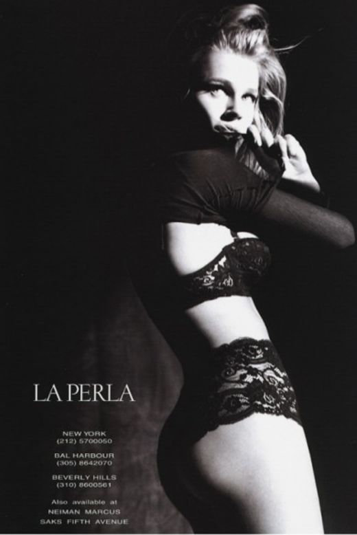Rebecca Romijn: Romijn le prestó su famosa figura a los anuncios de La Perla en 2007, dándole algunos giros excitantes a las imágenes.