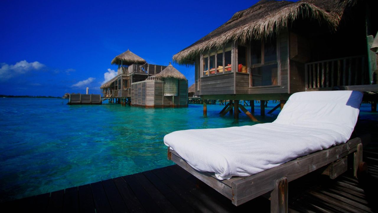 What's not to like about the TripAdvisor Travelers' Choice pick for the world's No. 1 hotel? With a 2015 average nightly rate topping $1,700, prices at Maldives resort <a href="http://www.gili-lankanfushi.com" target="_blank" target="_blank">Gili Lankanfushi</a> will take your breath away. But so will these views -- enhanced with personal butler service and a blissful "no news, no shoes" philosophy.