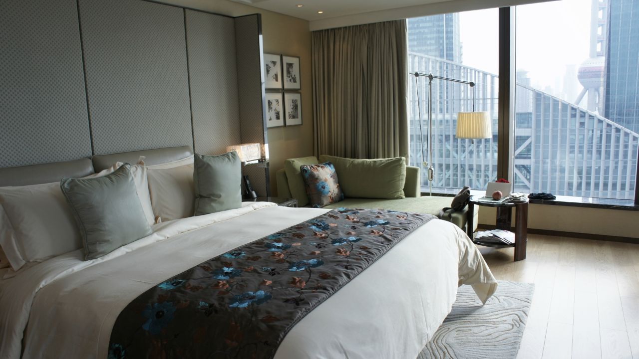 The <a href="http://www.mandarinoriental.com/shanghai/?kw=mandarin-oriental-pudong" target="_blank" target="_blank">Mandarin Oriental Pudong</a> in Shanghai is located on the banks of the Huangpu River about 10 minutes from the historic Bund. Nightly rates for 2015 average about $400, with a dip to about $370 in July.