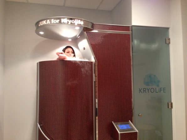 Los relajados neoyorquinos pueden probar la "cryosauna" de KryoLife por 90 dólares la sesión, a medida que el uso de terapia de congelación se ha generalizado. 