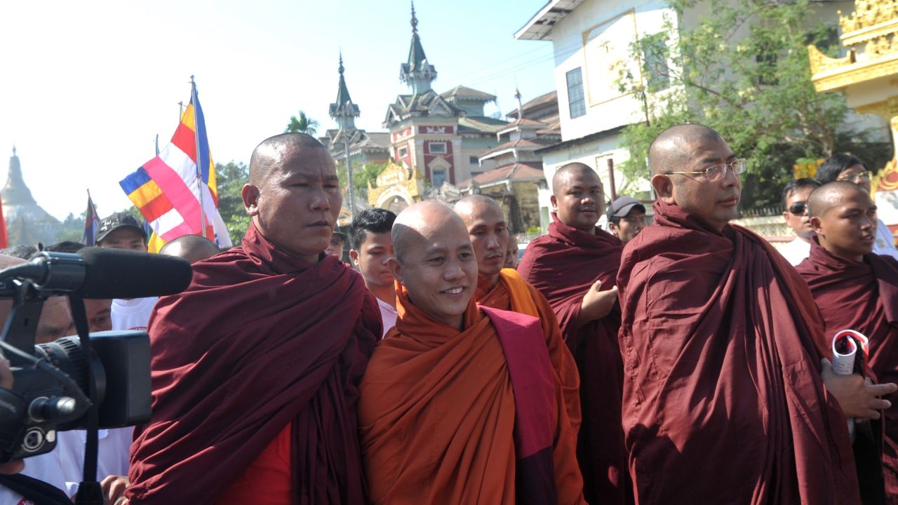 Wirathu (center) at a protest against visiting U.N. Special Rapporteur on Myanmar, Yanghee Lee.