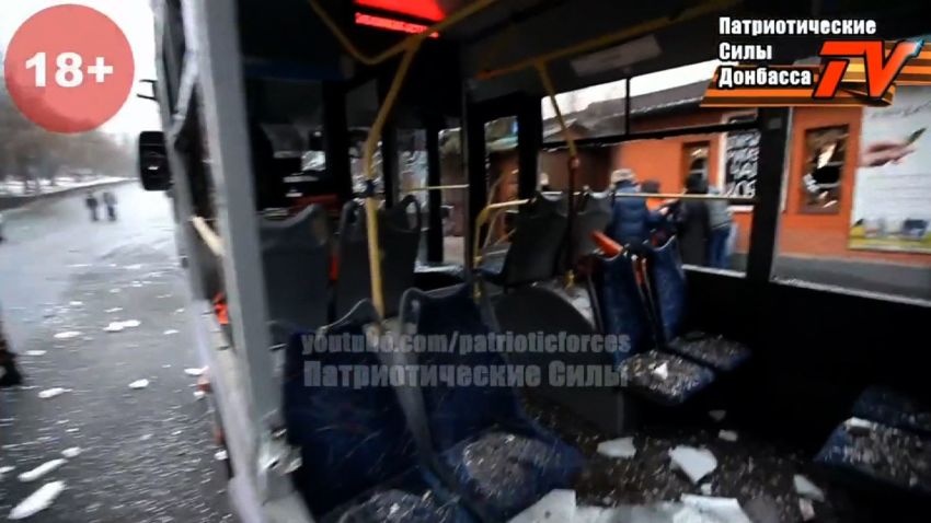 pkg robertson ukraine donetsk civilian bus shelled_00003708.jpg