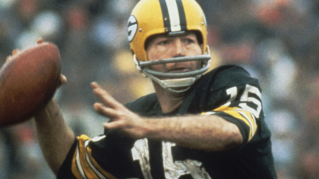 <strong>Super Bowl I (1967):</strong> Green Bay Packers quarterback Bart Starr was named the Most Valuable Player of the first Super Bowl, which in January 1967 was just called the AFL-NFL World Championship Game. Starr threw for 250 yards and two touchdowns as the Packers defeated Kansas City 35-10 at the Los Angeles Memorial Coliseum.