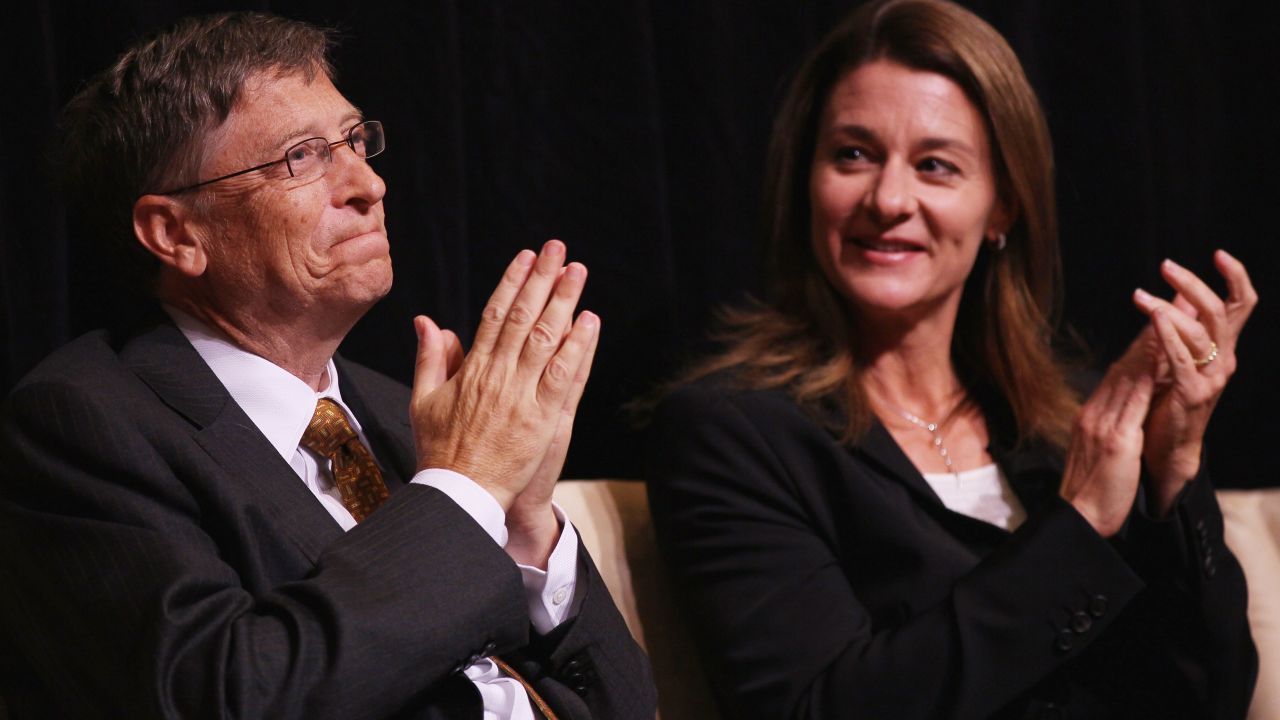Bill and Melinda Gates have defended their decision to hand  Narendra Modi an award.