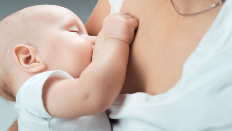 How breast-feeding could save 800,000 lives per year pic photo