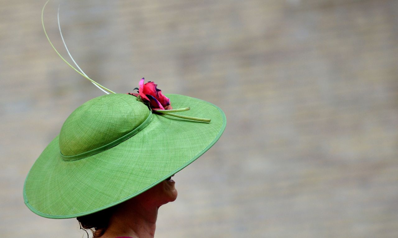 Green hats are also a no-no, says the paper. "Wearing a green hat" is an expression used when a woman cheats on her husband, so definitely a poor choice of gift. 