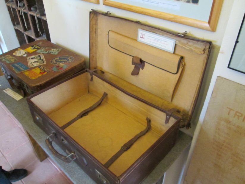 Like this suitcase, Erbstein's own luggage was undamaged. He had borrowed it from his daughter and had promised to return it when he arrived home from Lisbon. 