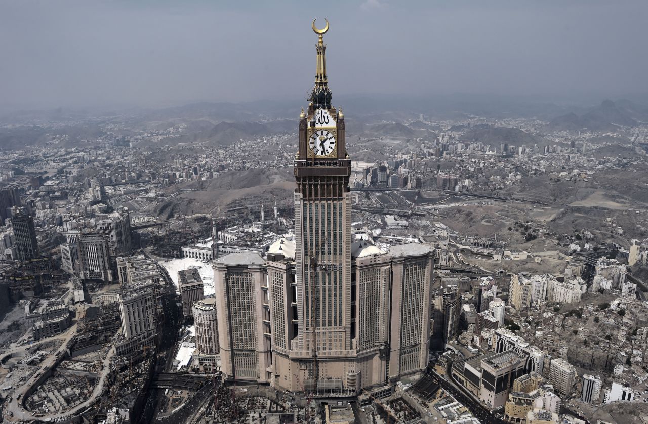 <strong>21. Mecca, Saudi Arabia: </strong>Islamic pilgrimage center Mecca pulled in 7.18 million international visitor arrivals, an increase of 17.2% over the previous year.