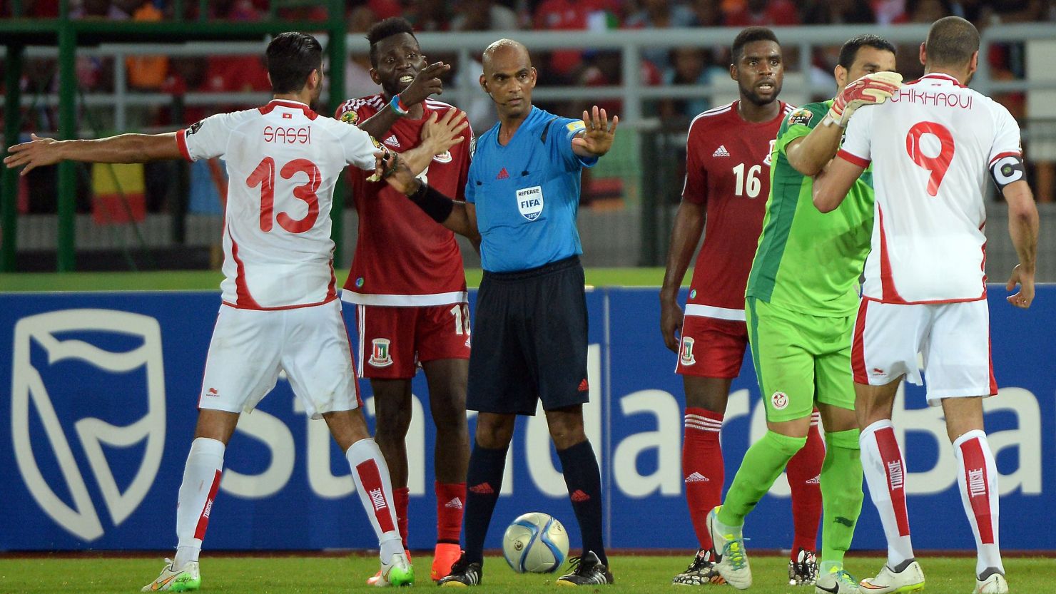 The referee took center stage in a bad-tempered AFCoN quarterfinal between Tunisia and Equatorial Guinea.