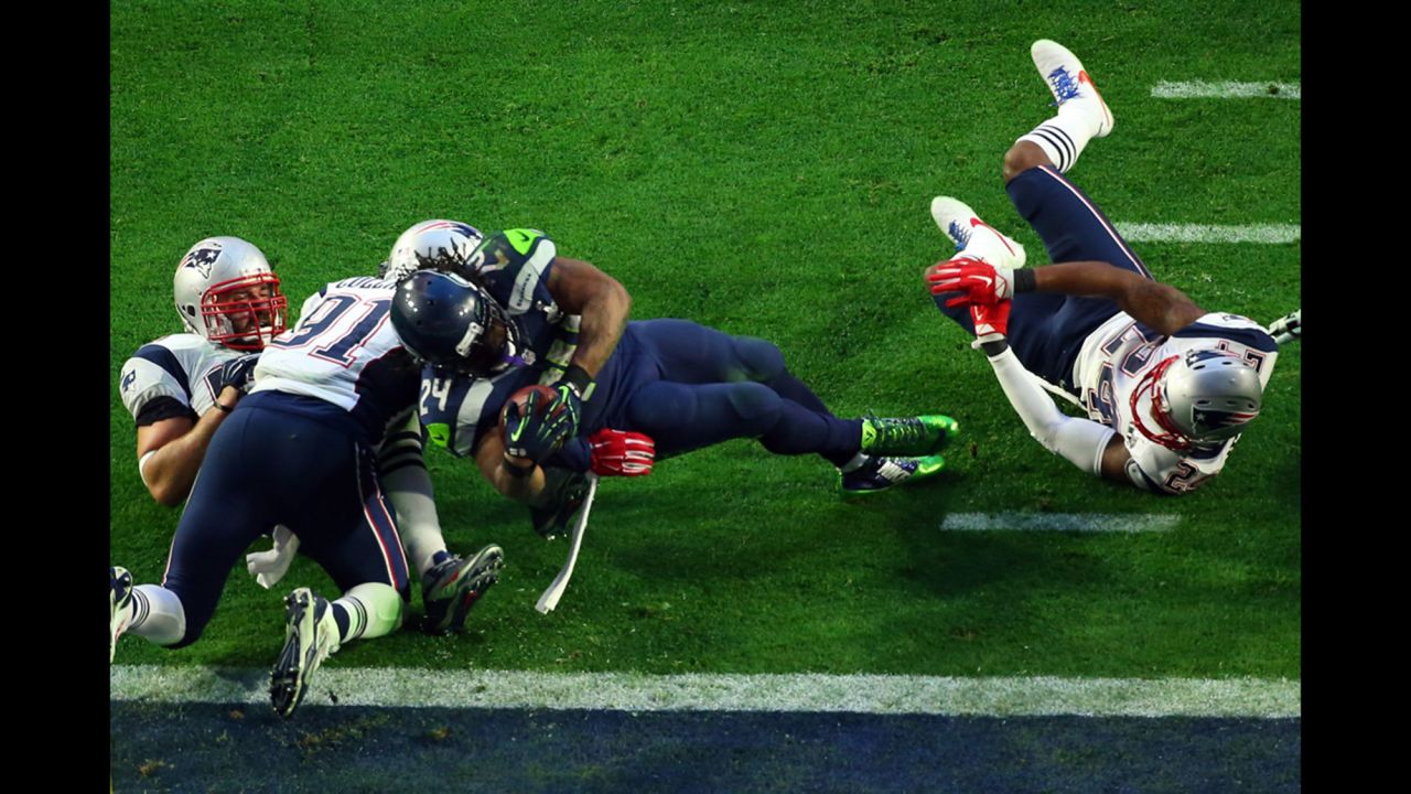 Lynch rumbles over the goal line for the touchdown.