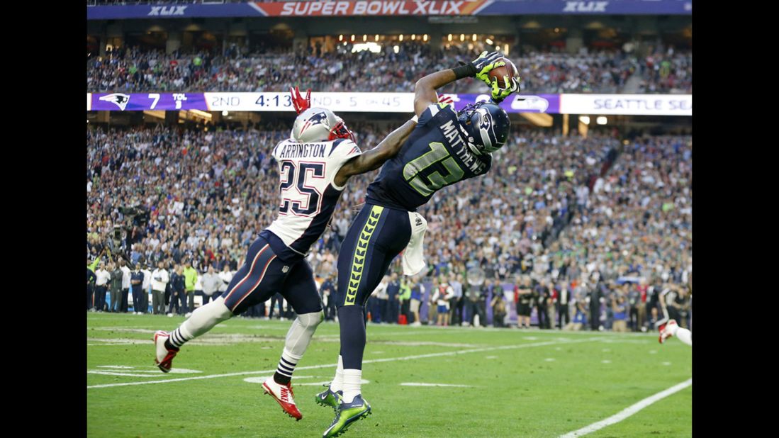 Matthews makes a key catch during the drive that led to Lynch's touchdown.