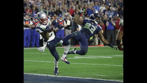 Patriots rookie Malcolm Butler intercepts Wilson on the goal line, clinching the Patriots' victory in the last minute of the game.