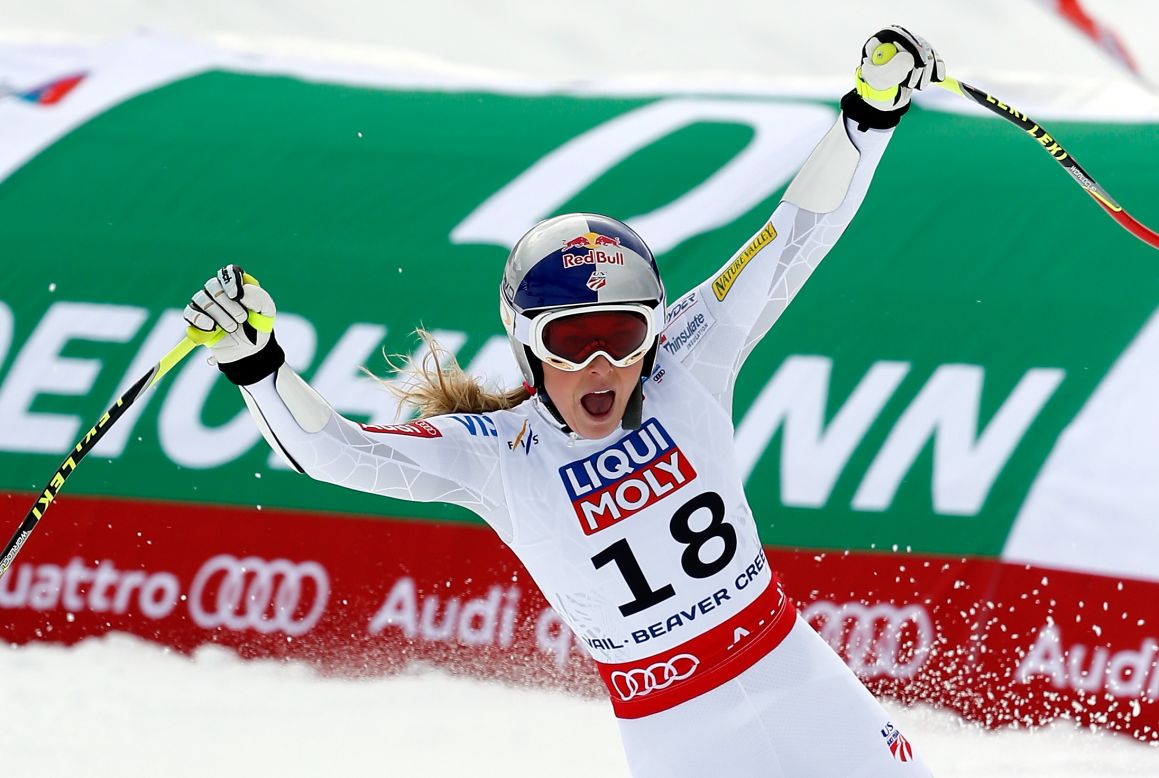 Lindsey Vonn is back on the world podium with her first medal at an event of this size since 2011 -- bronze in the super-G in Beaver Creek, Colorado.