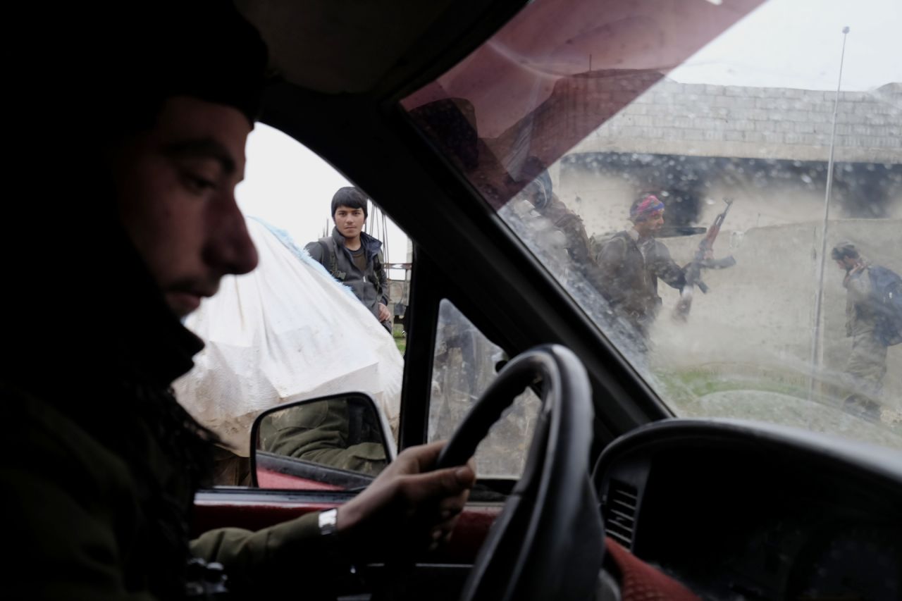 Members of the YPG make their way to the front line of the battle with ISIS on January 31.