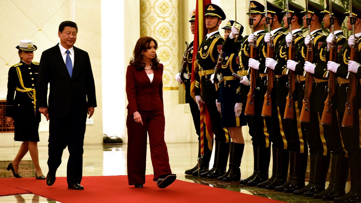 Chinese President Xi Jinping and Argentine President Cristina Kirchner  during the welcoming ceremony at the Great Hall of the People in Beijing, February 4, 2015.