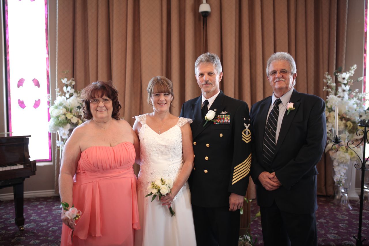 After a few months of dating, they married in September 2014 in Las Vegas. This time, the roles were reversed: Raymond's uncle carried the rings and Helen's sister carried the flowers. 